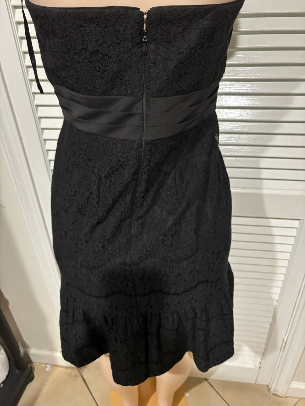 White House Black Market Black Strapless Lace Dress - Picture 4 of 6